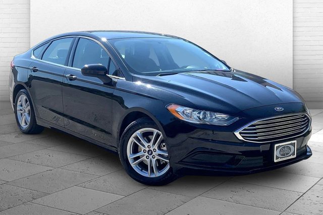 2018 Ford Fusion SE FWD photo