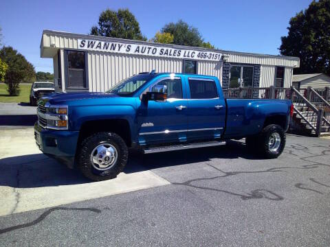 2018 Chevrolet Silverado 3500HD High Country 4WD photo