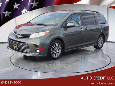 2018 Toyota Sienna XLE FWD photo