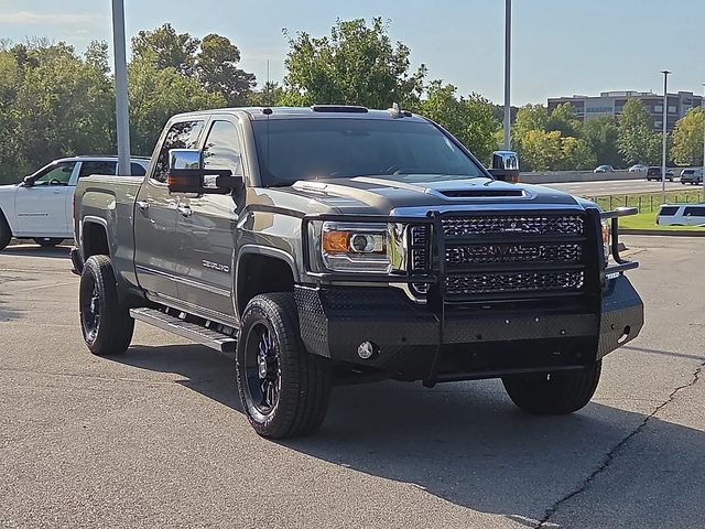 2018 GMC Sierra 2500HD Denali 4WD photo