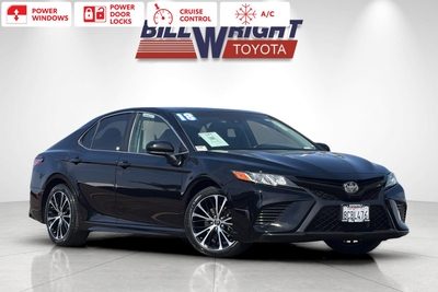 2018 Toyota Camry SE FWD photo