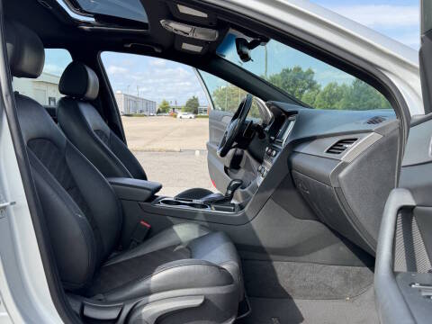 2018 Hyundai Sonata Sport FWD photo
