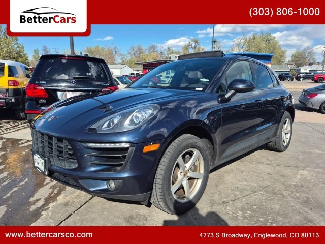 2018 Porsche Macan  AWD photo