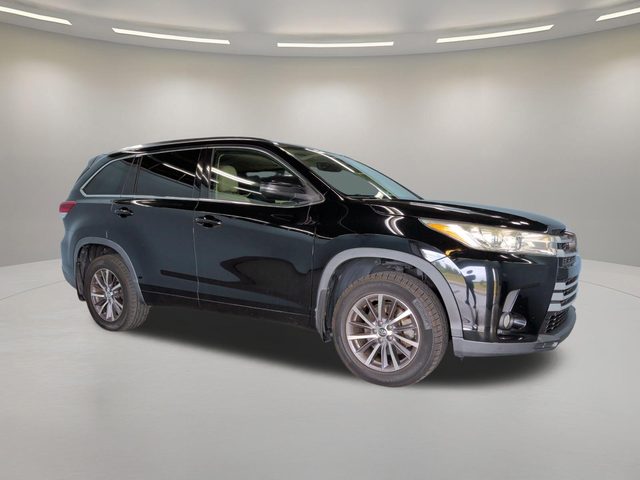 2018 Toyota Highlander XLE AWD photo
