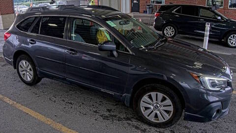 2018 Subaru Outback Premium AWD photo