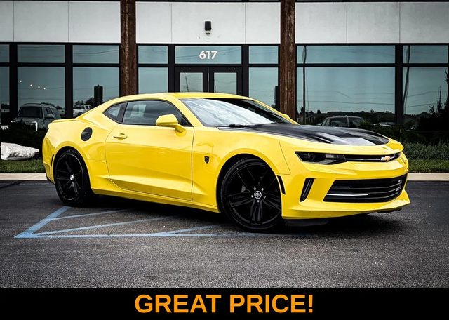 2017 Chevrolet Camaro 1LT RWD photo