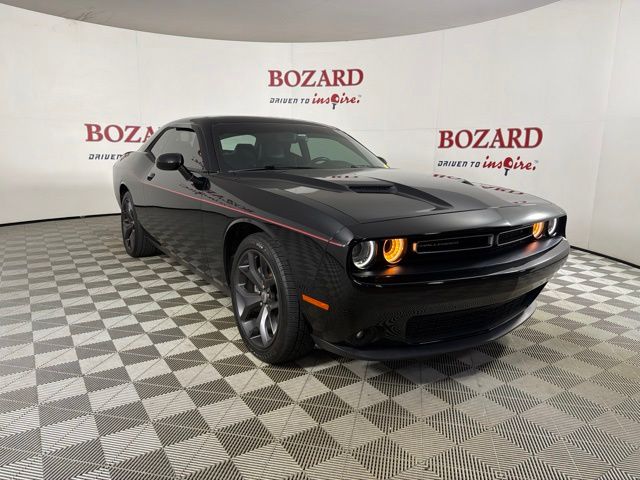 2018 Dodge Challenger SXT Plus RWD photo