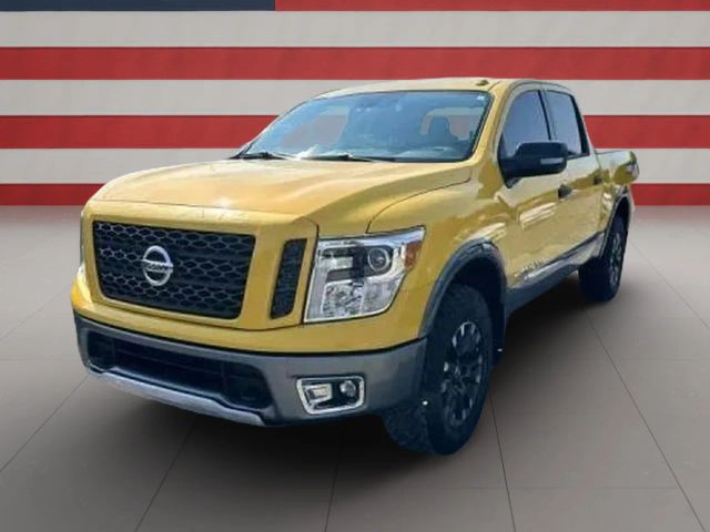 2018 Nissan Titan PRO-4X 4WD photo
