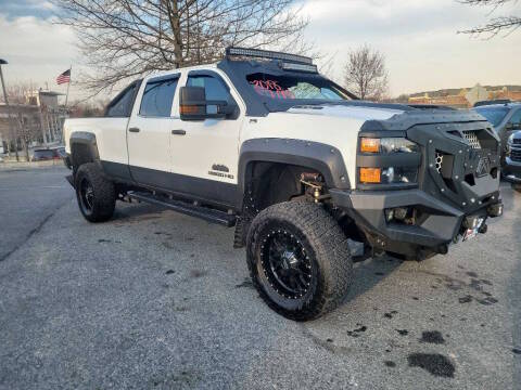 2018 Chevrolet Silverado 3500HD High Country 4WD photo