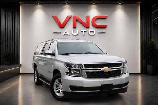 2018 Chevrolet Suburban LT 4WD photo