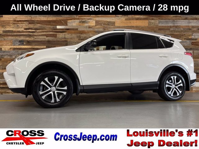 2018 Toyota RAV4 LE AWD photo