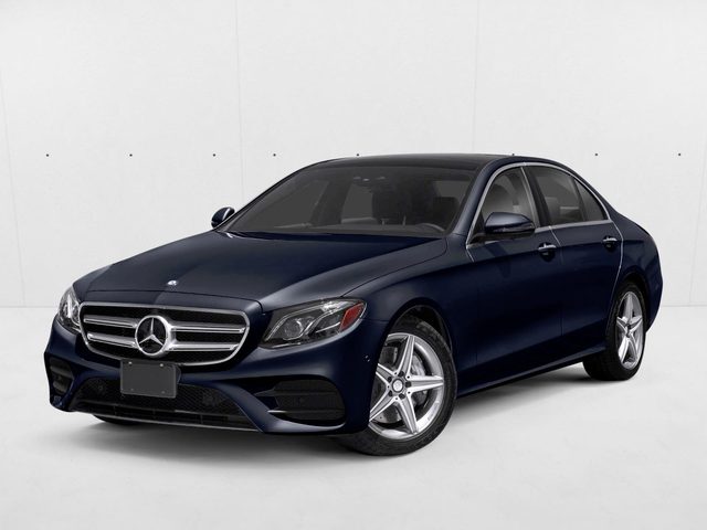 2018 Mercedes-Benz E-Class E 300 AWD photo