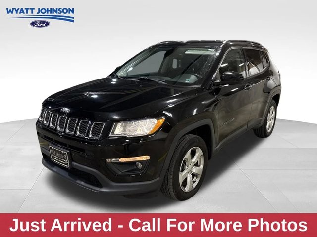 2018 Jeep Compass Latitude 4WD photo