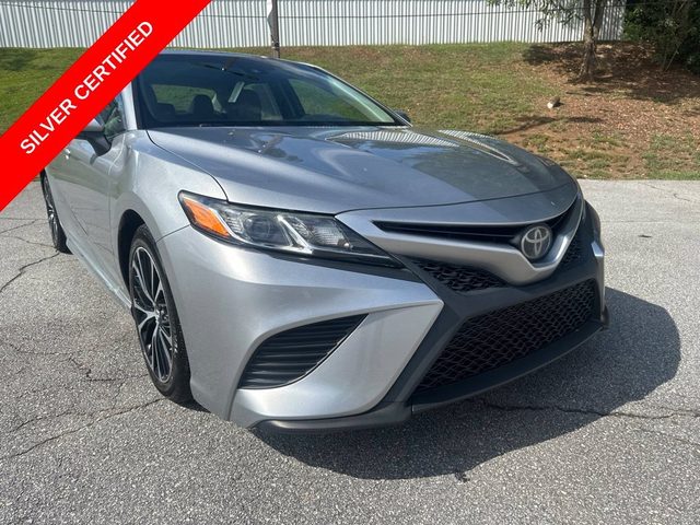 2018 Toyota Camry SE FWD photo