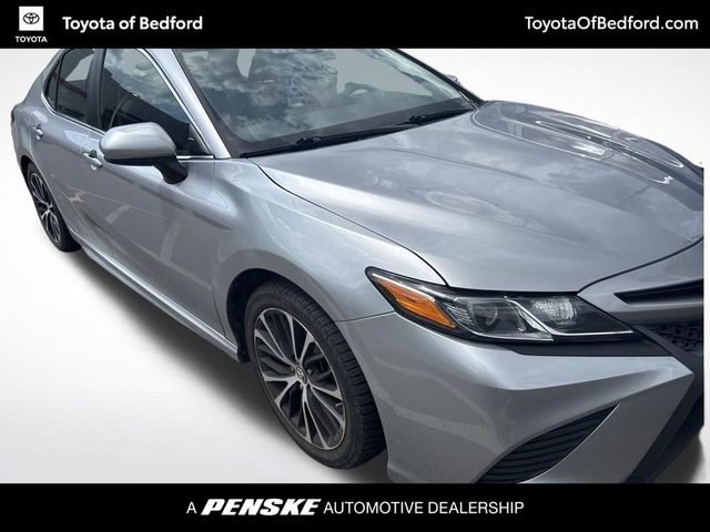 2018 Toyota Camry SE FWD photo