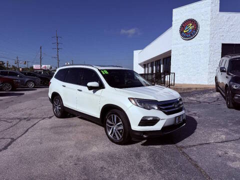 2018 Honda Pilot Touring FWD photo