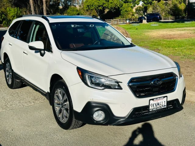 2018 Subaru Outback Touring AWD photo