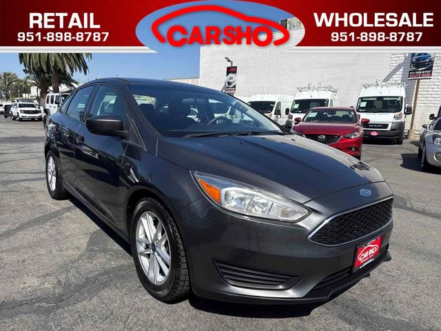 2018 Ford Focus SE FWD photo