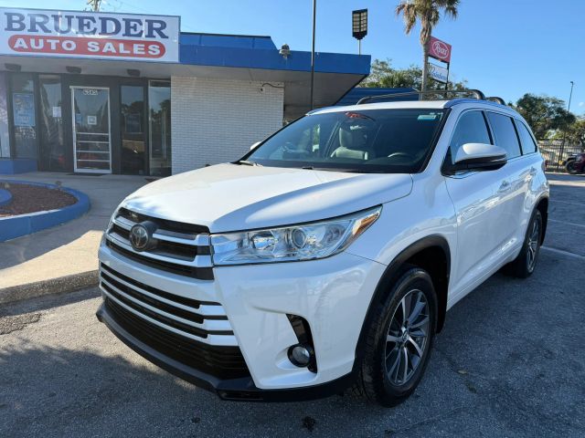 2018 Toyota Highlander XLE AWD photo