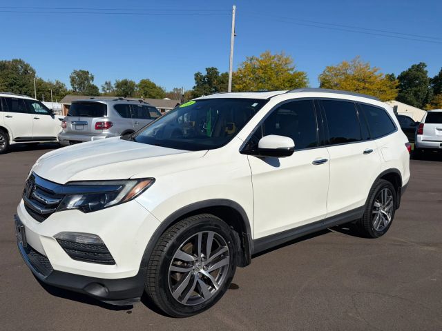2018 Honda Pilot Touring AWD photo