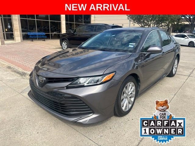 2018 Toyota Camry LE FWD photo
