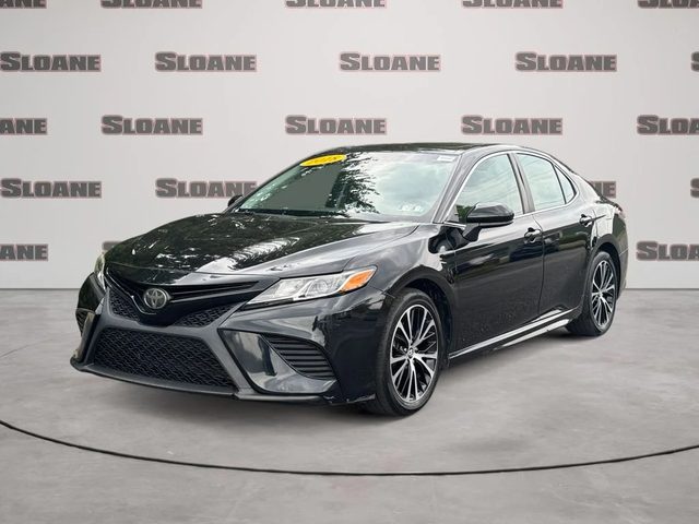 2018 Toyota Camry SE FWD photo