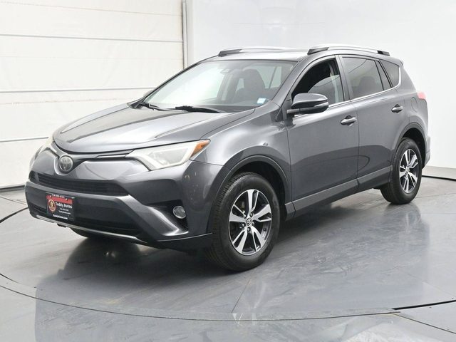2018 Toyota RAV4 XLE AWD photo