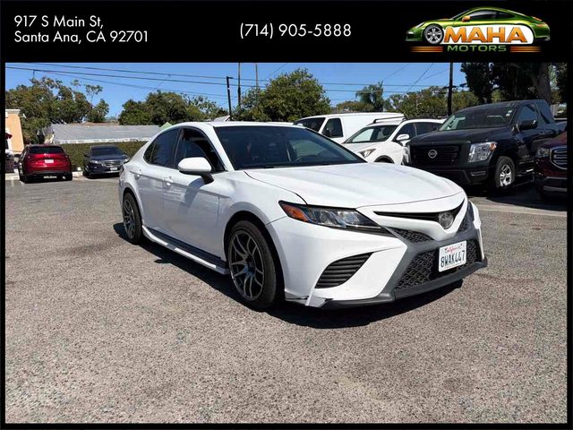 2018 Toyota Camry SE FWD photo