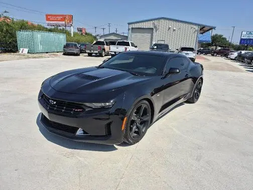 2018 Chevrolet Camaro 1LT RWD photo
