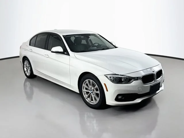2018 BMW 3 Series 320i RWD photo