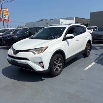 2018 Toyota RAV4 XLE AWD photo