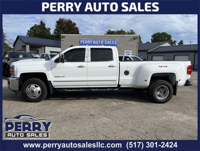 2018 Chevrolet Silverado 3500HD LTZ 4WD photo