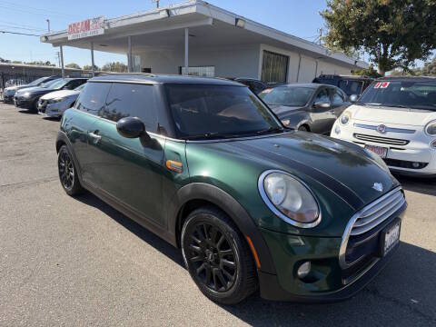 2015 MINI Hardtop 2 Door  FWD photo