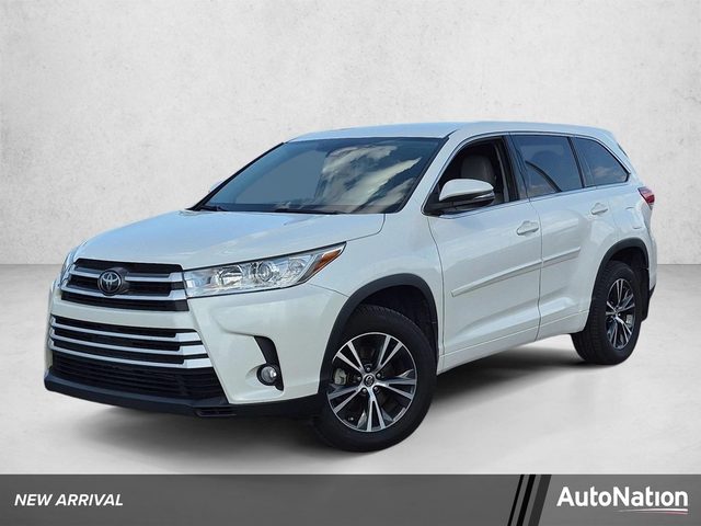 2018 Toyota Highlander LE Plus AWD photo