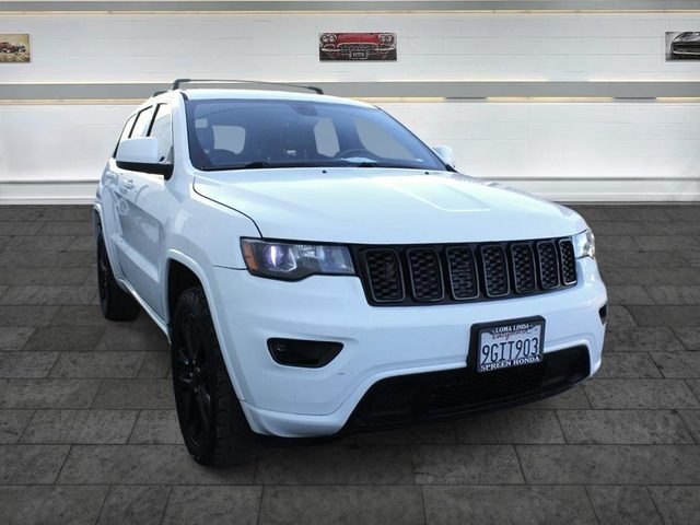 2018 Jeep Grand Cherokee Altitude 4WD photo