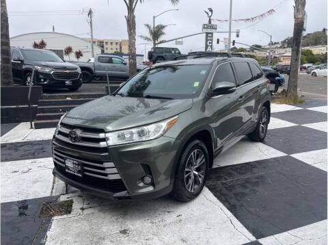 2018 Toyota Highlander LE Plus AWD photo