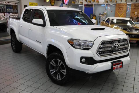 2016 Toyota Tacoma TRD Sport 4WD photo