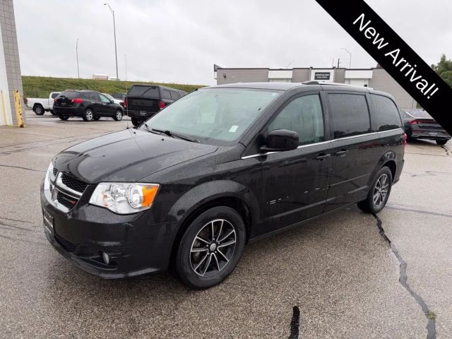2017 Dodge Grand Caravan SXT FWD photo