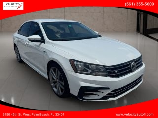 2018 Volkswagen Passat R-Line FWD photo