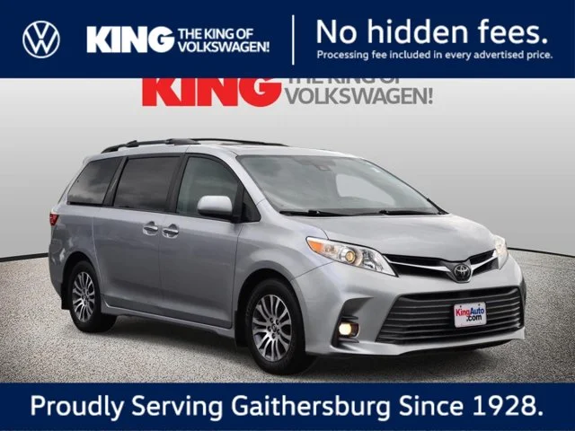2018 Toyota Sienna XLE Premium FWD photo