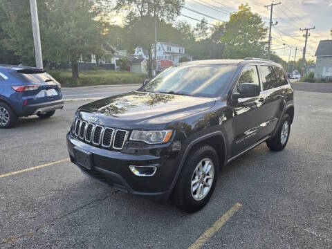 2018 Jeep Grand Cherokee Laredo E 4WD photo