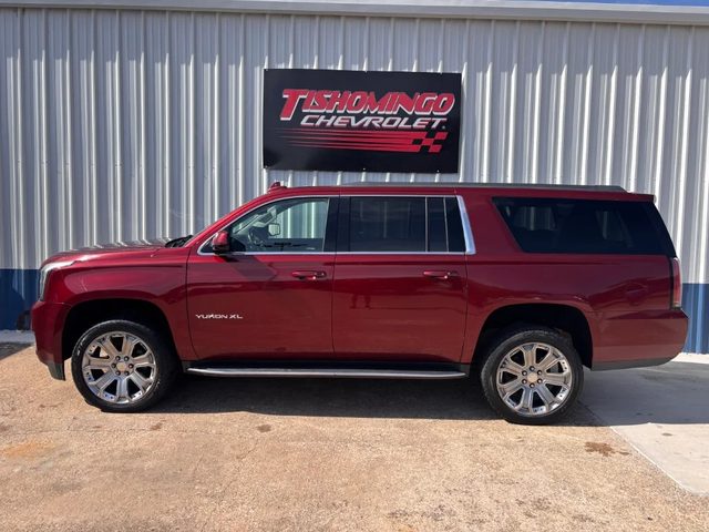 2017 GMC Yukon XL SLT 4WD photo