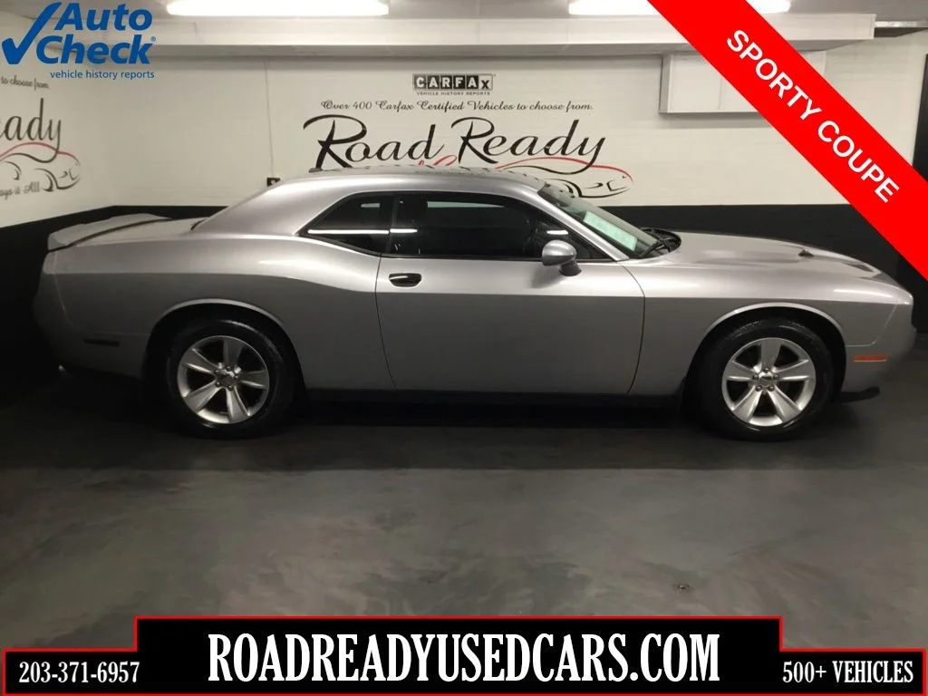 2018 Dodge Challenger SXT RWD photo