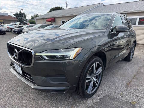 2018 Volvo XC60 Momentum AWD photo