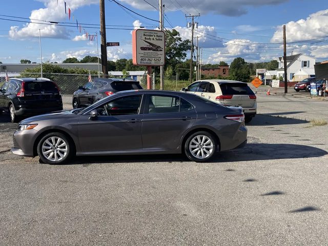 2018 Toyota Camry LE FWD photo