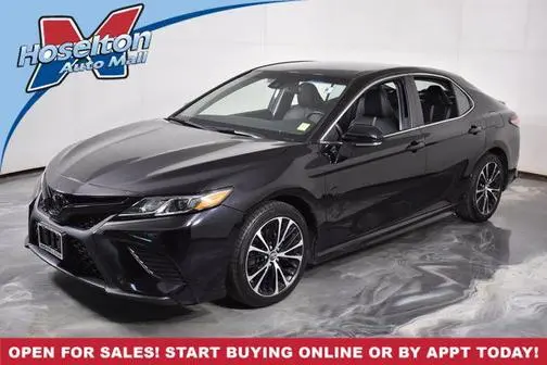 2018 Toyota Camry SE FWD photo