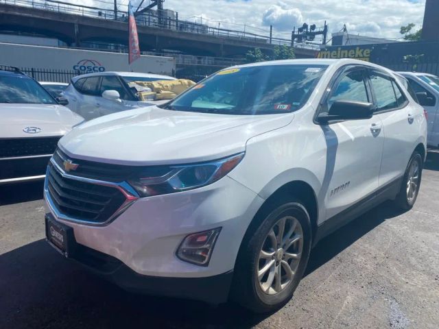 2018 Chevrolet Equinox LS AWD photo