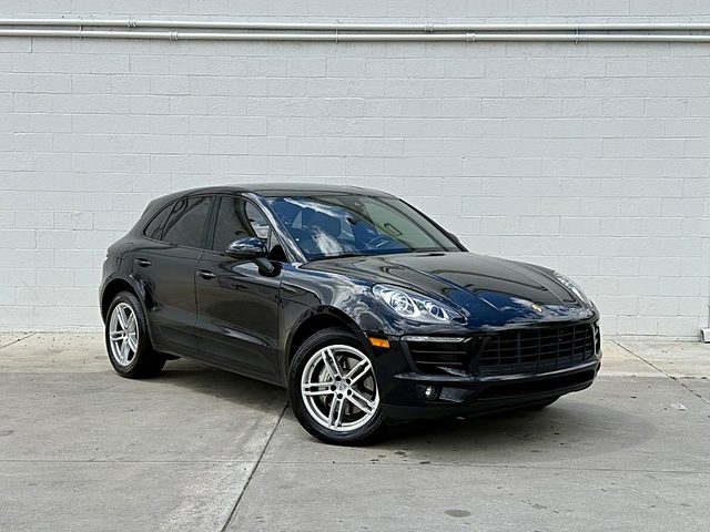2018 Porsche Macan S AWD photo