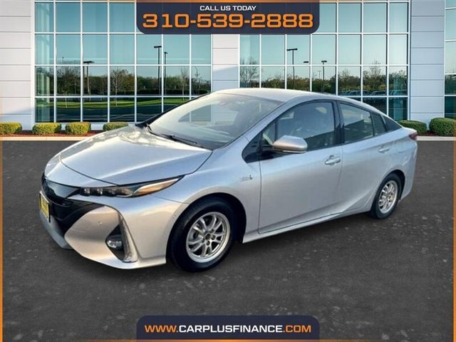 2017 Toyota Prius Prime Advanced FWD photo