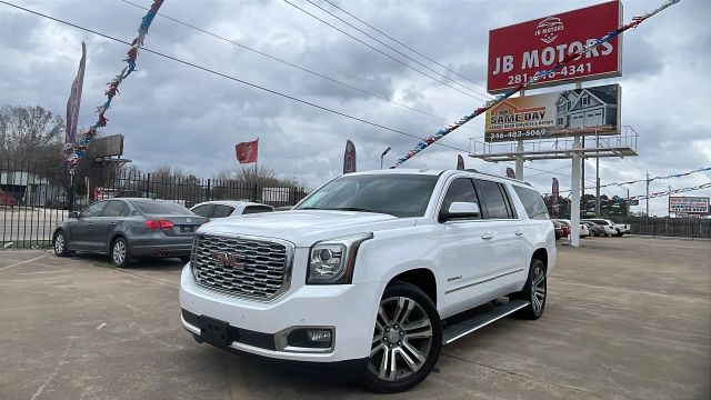 2018 GMC Yukon XL Denali RWD photo